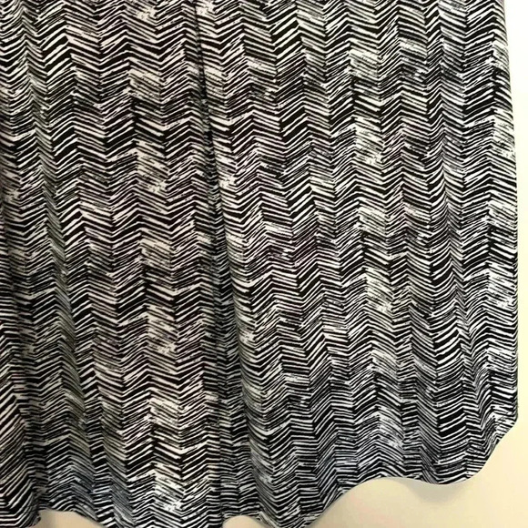 Clientele tunic w decorative metal fastener - Picture 4 of 5